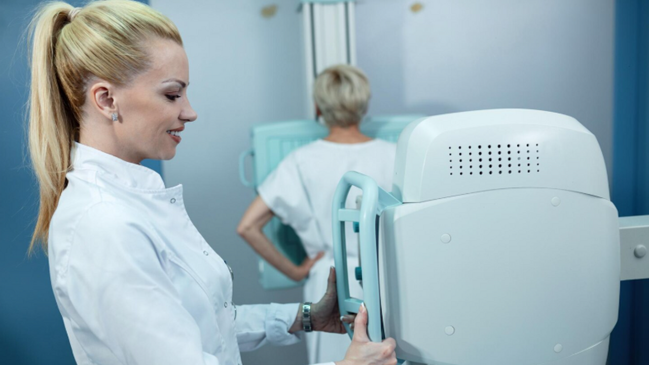 Новая ИИ-система выявляет рак молочной железы п...