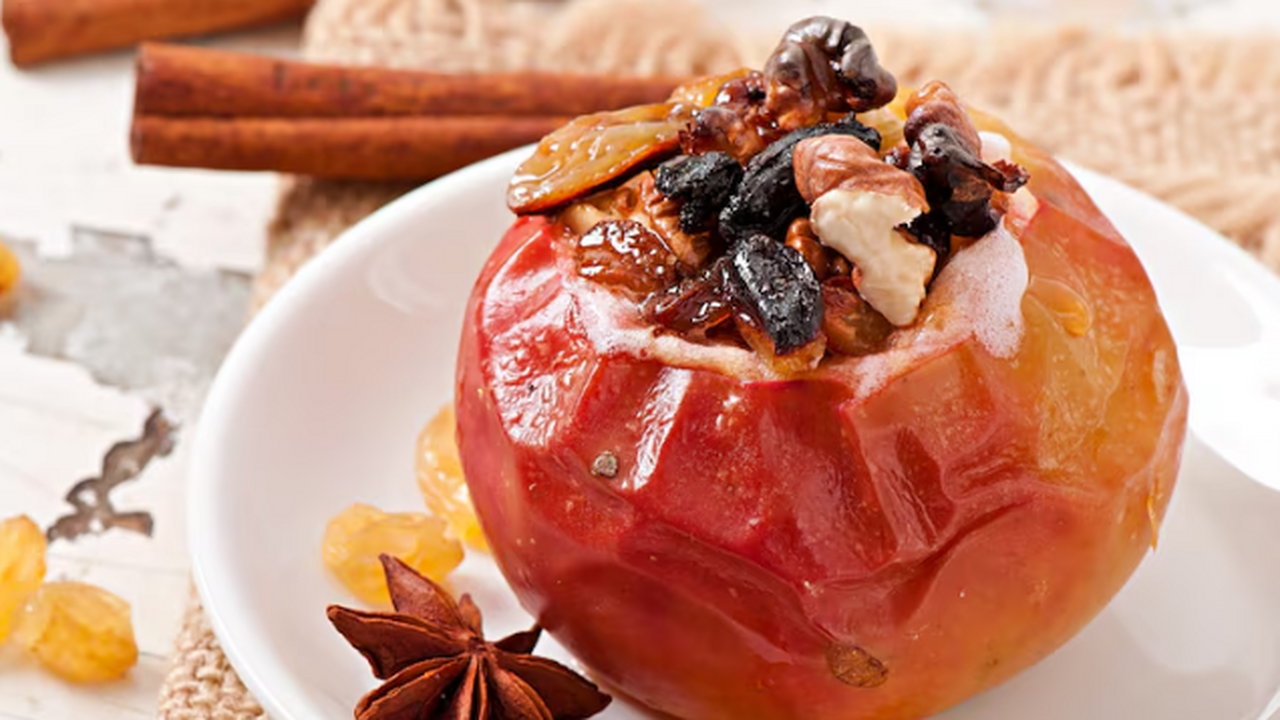 Яблоки в кляре: забытый советский десерт, от ко...