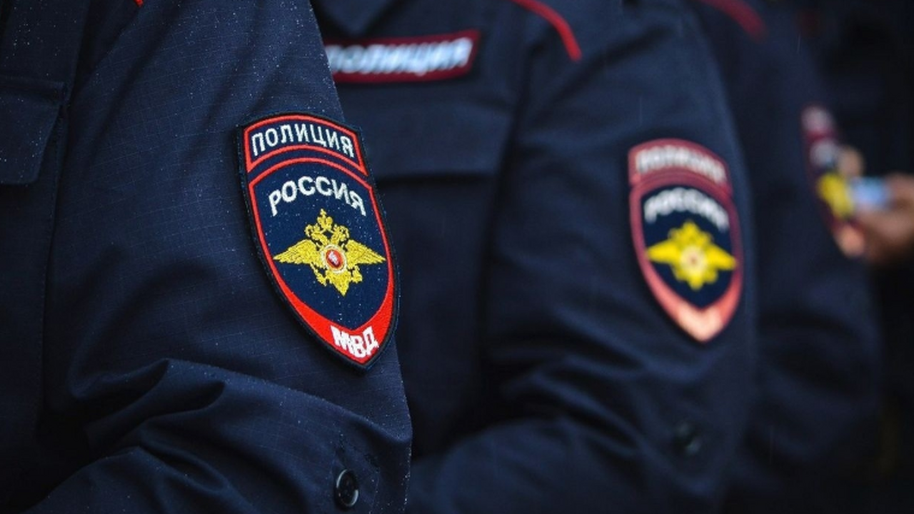 Проникают в ваш дом. Жителей страны обманывают фальшивые полицейские В России участились случаи визитов на дом лже-п...