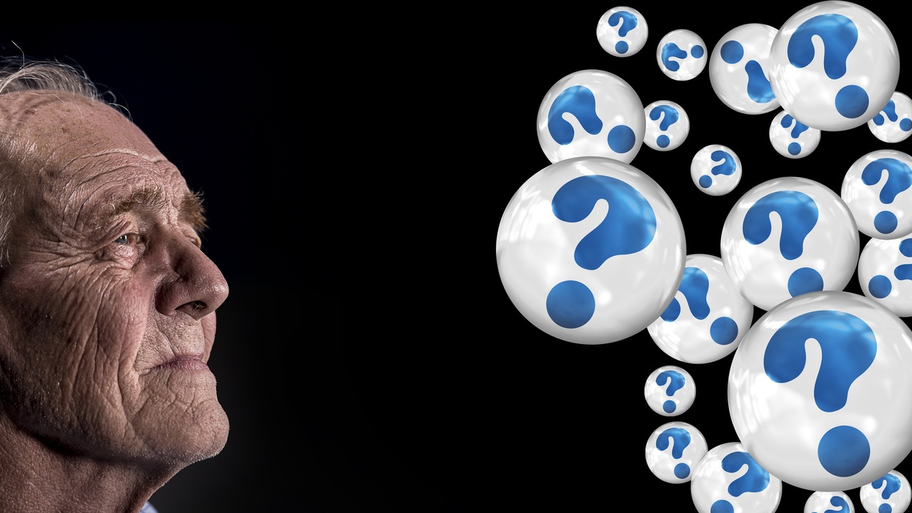 Метод базируется на лингвистическом анализе