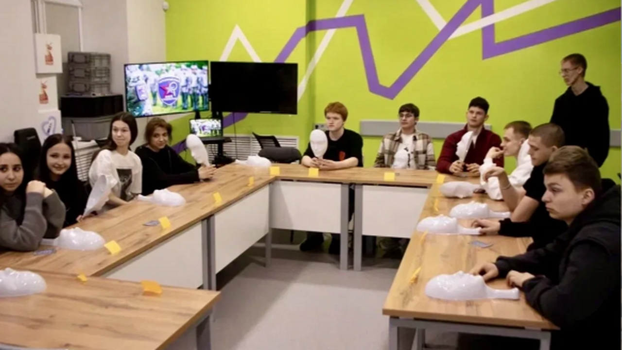 Игра была организована для учеников кадетских к...