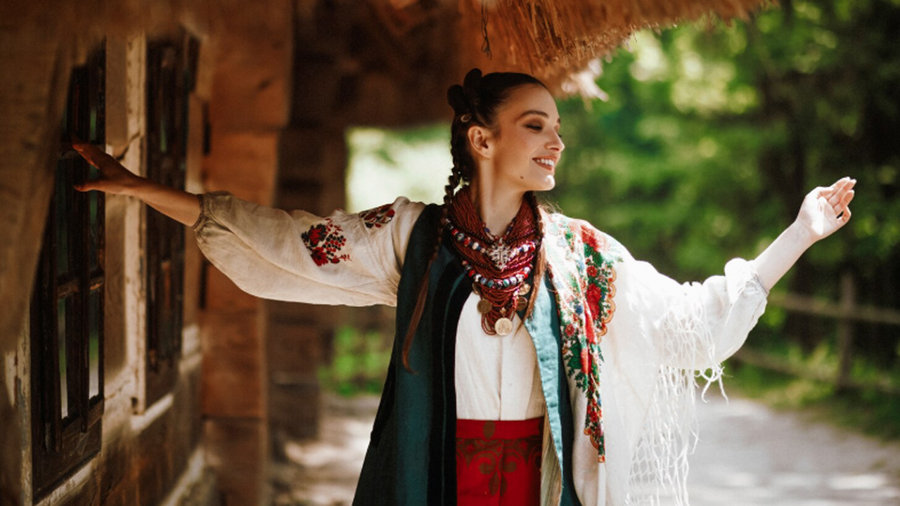 Цифровые учебники для языков народов России представили в столице В Москве на фестивале «Народы России и СНГ», пр...