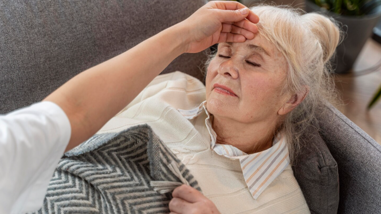 Как распознать надвигающийся инсульт: ключевые сигналы организма Инсульт возникает при резком нарушении кровоток...