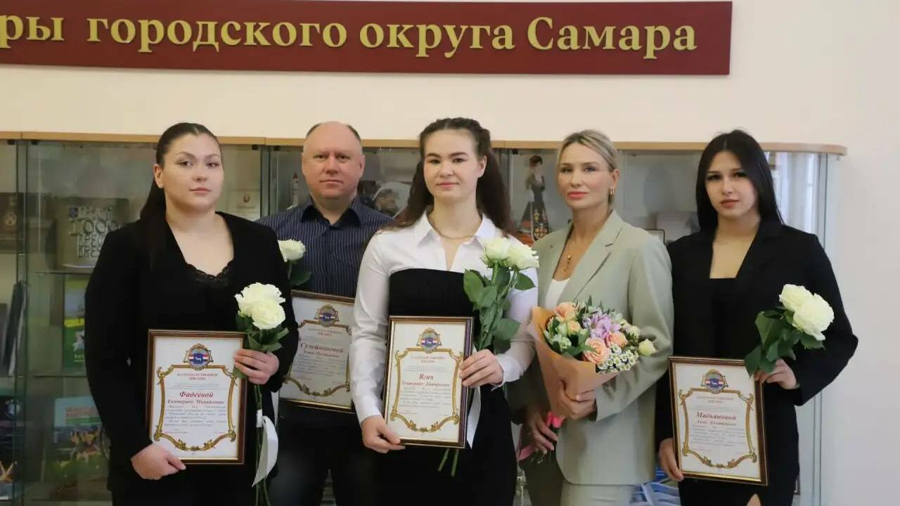 Благодарственные письма получили самбистки, дзю...