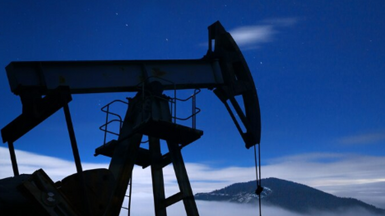 ученые смогли снизить вязкость нефти в 14 раз и...