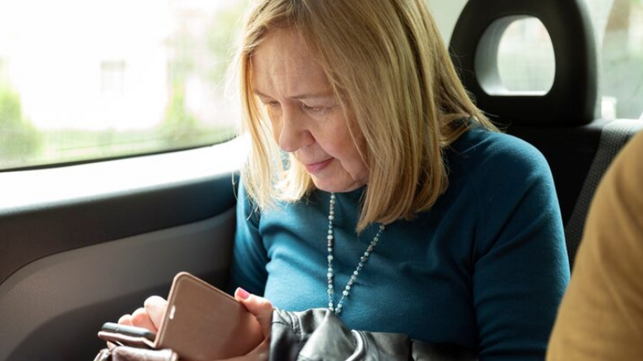 МВД раскрывает схему мошенничества через фейков...