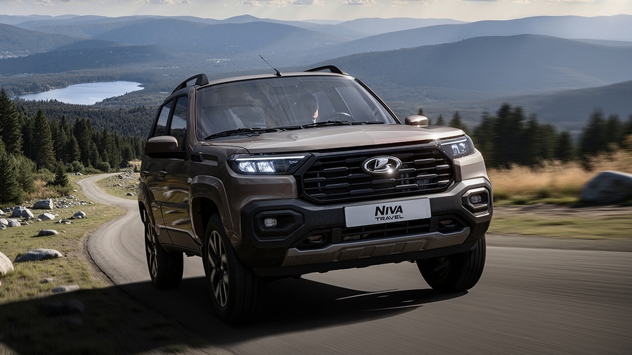 Специальная версия Lada Niva Travel KHL, стояща...