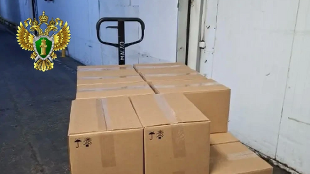 Злоумышленники в течение более года вывозили ма...