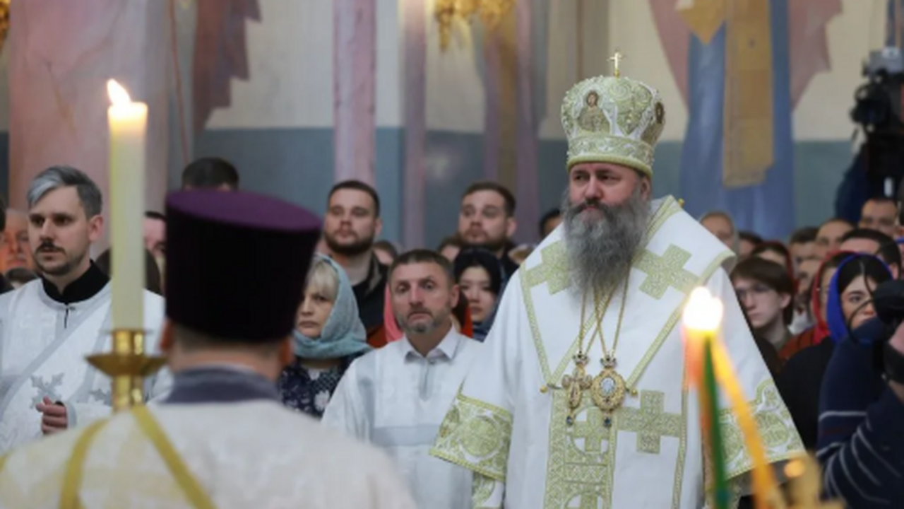 Он отметил, что Пасха является символом победы ...