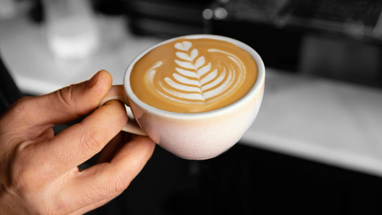 Исследование JAMA показало, что кофе и чай с ко...