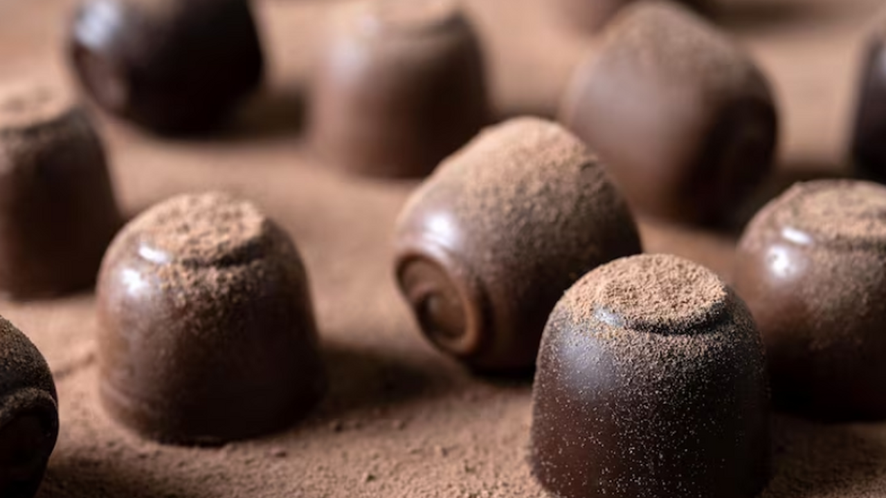 Подростки рискуют острым отравлением из‑за шоколадных конфет с алкоголем На фоне сообщений о том, что российские школьни...