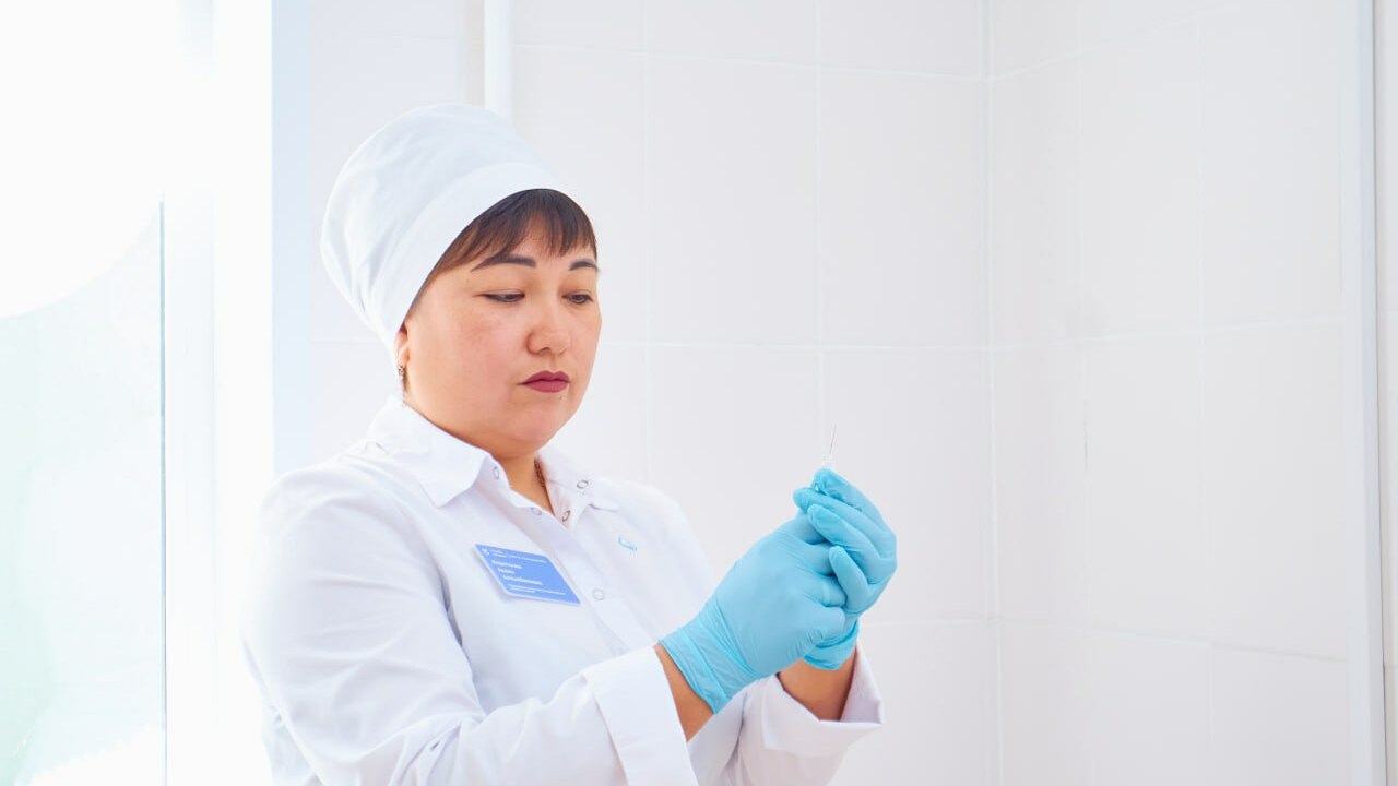 Почти 1,9 млн жителей Самарской области вакцинировались от гриппа, превысив план на более чем 100% В министерстве здравоохранения Самарской област...