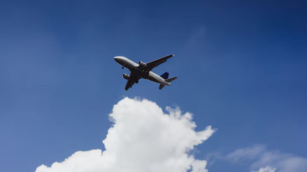 Самолёт Red Wings в Самаре ушёл на второй круг из-за предупреждения GPWS Пассажирский RRJ‑95 авиакомпании Red Wings, сле...