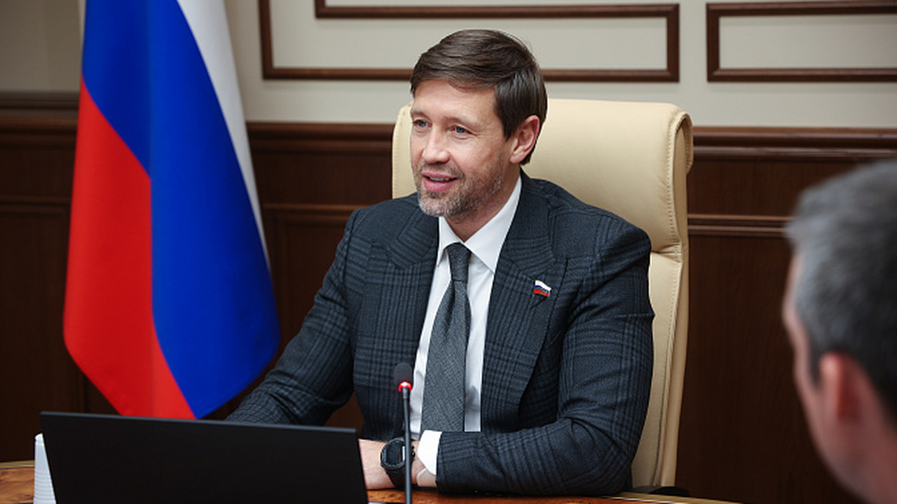 "Новая технологическая коалиция" по производству роботов привлечет до 4 млрд руб Об этом рассказал сенатор Артем Шейкин