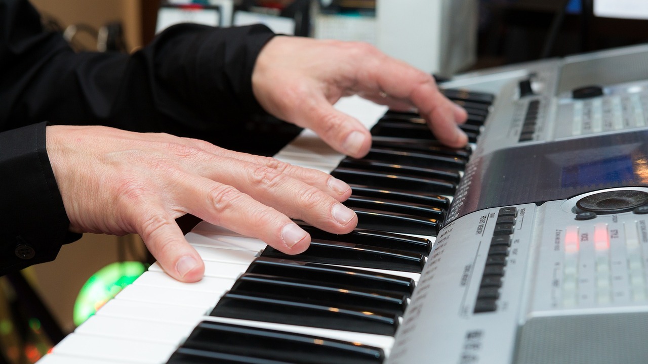 Особенно полезна для функций мозга музыкальная ...