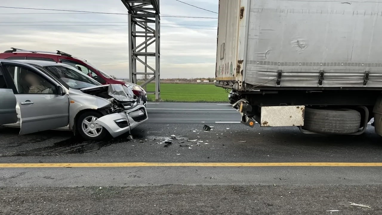 ДТП зарегистрировали в 16:45 на 889-м километре...