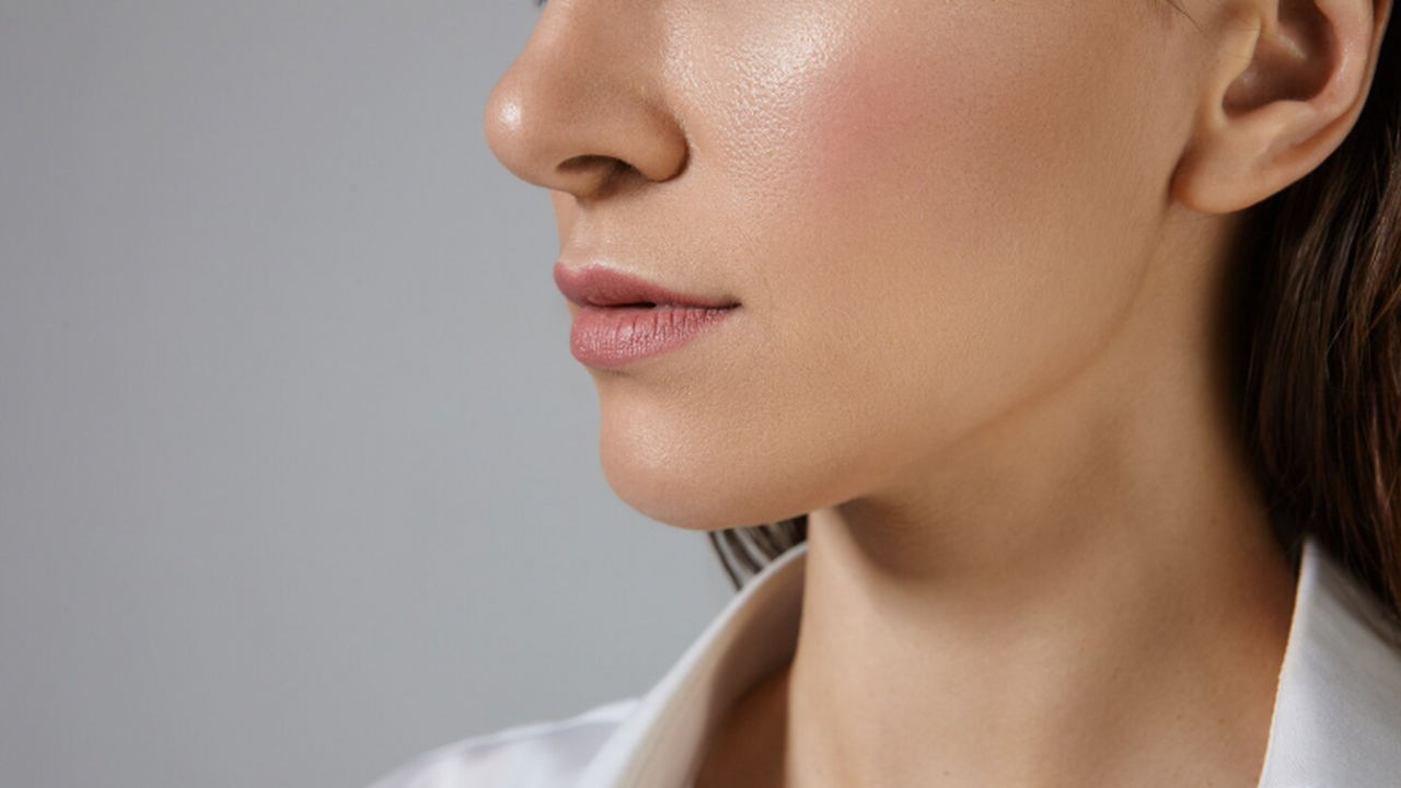 У женщины в Греции развились личинки и куколка ...