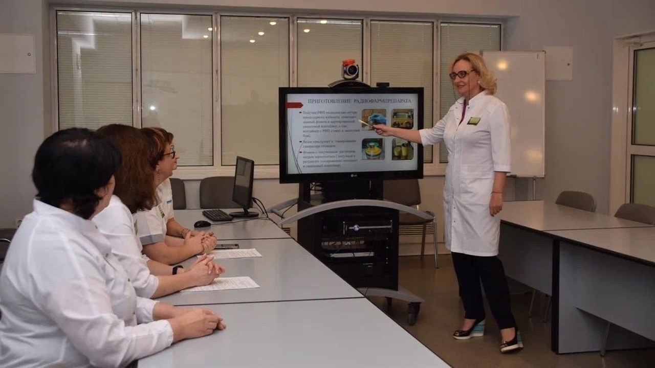 Вероника Пятикоп из Самарского онкодиспансера получила медаль Минздрава России Главная медсестра получила награду за наставнич...