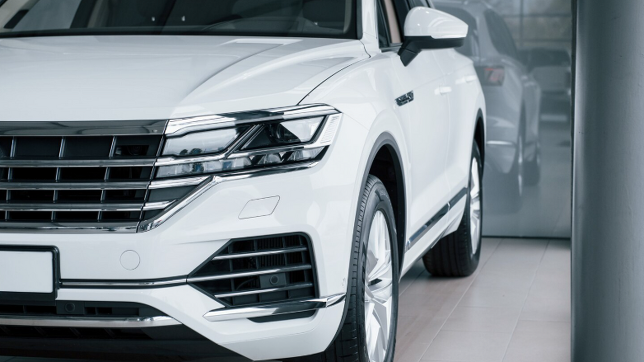 Директор по продажам новых авто в «Рольф» оцени...