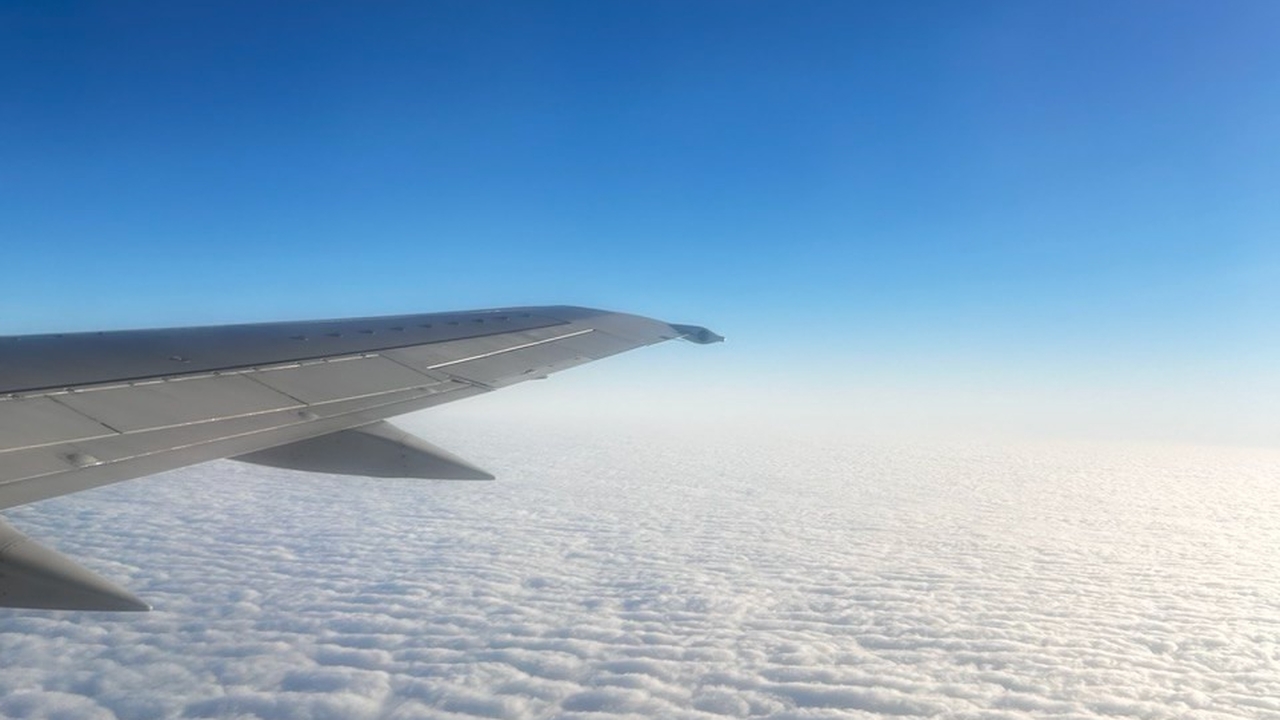 15 ноября самарский аэропорт Курумоч возобновил работу после ночных ограничений Над Самарской областью ПВО сбили один беспилотник