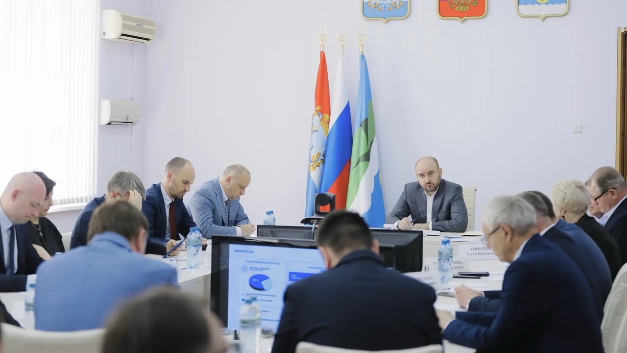 Во время совещания также обсудили подготовку уп...