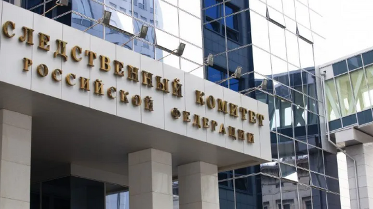 Поместил запрещенное по всей стене. В Самарской области парень осквернил символ воинской доблести В Самарской области 18-летнего парня могут осуд...