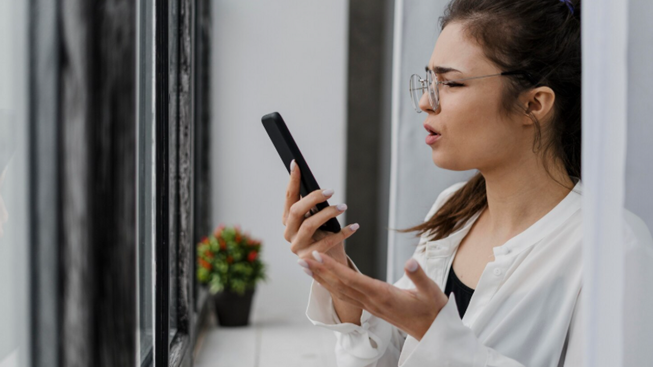 Психолог Шпагина назвала ключевые признаки телефонного мошенничества Психолог перечислила признаки телефонного мошен...