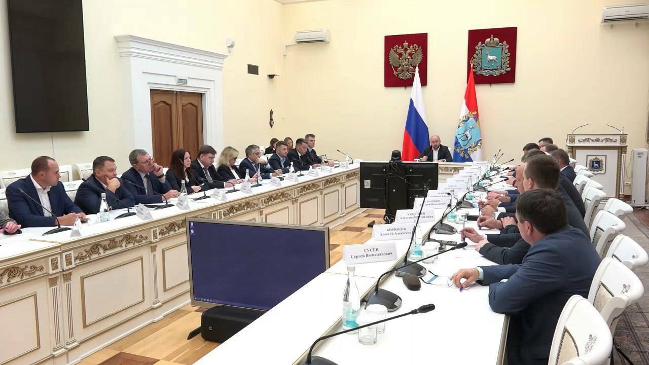 Самарский губернатор Вячеслав Федорищев провел заседание по поддержке и развитию ОПК Губернатор Вячеслав Федорищев провел заседание ...
