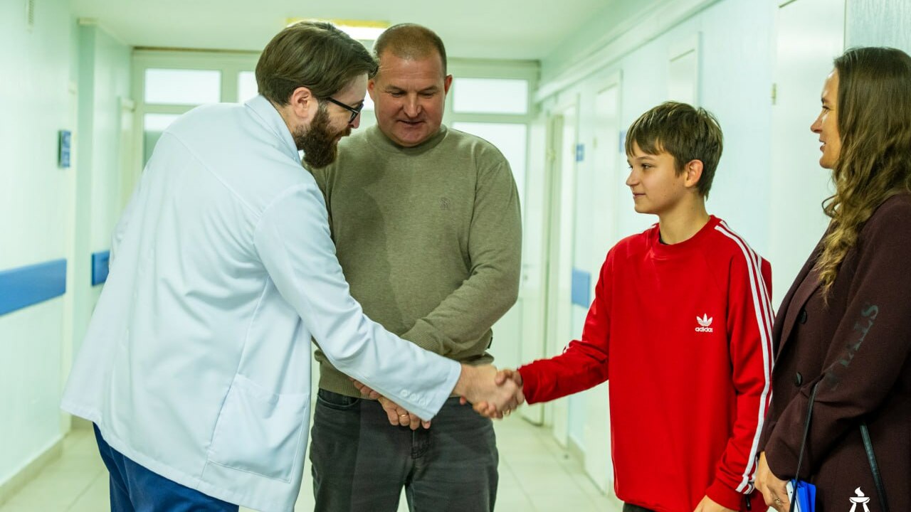 Команда самарских хирургов удалила опасную остеохондрому 13-летнему подростку Мальчик смог вернуться к спортивным занятиям