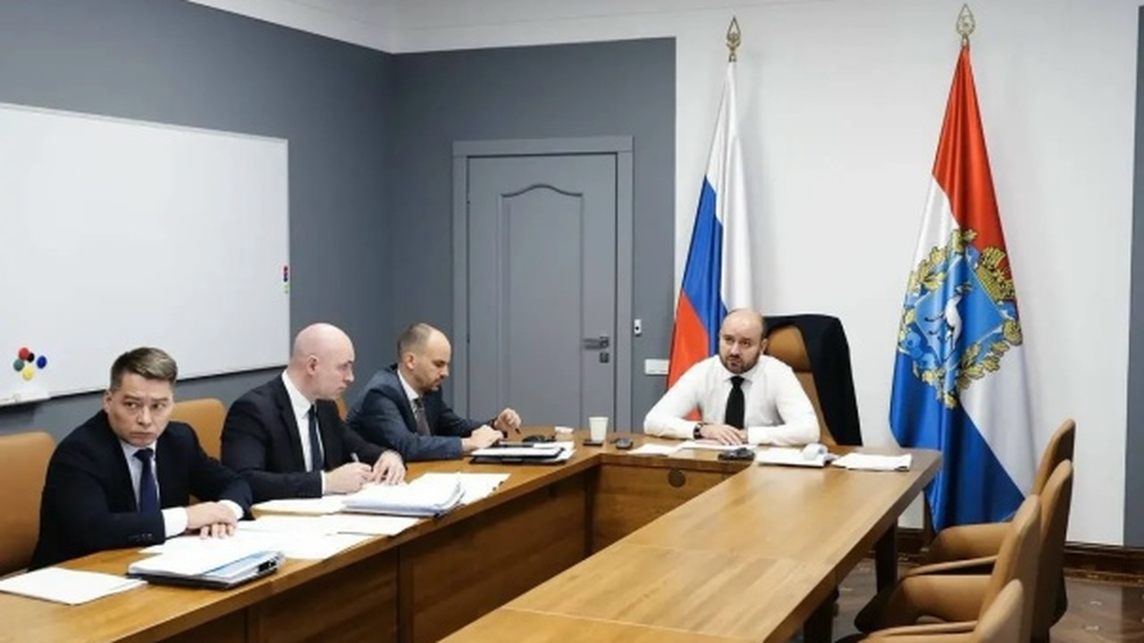 Глава Самарской области представил предложения по развитию космического кластера Губернатор провел видеосовещание с главами Минэ...
