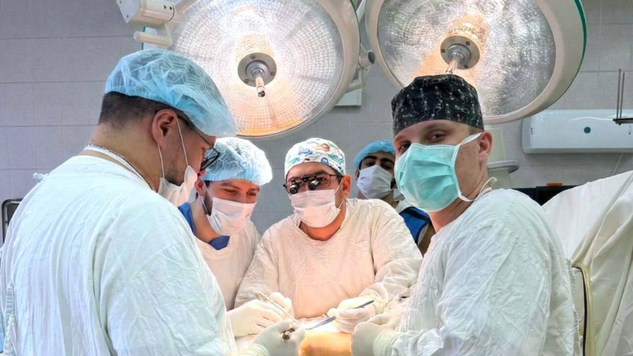 Врачи клиники им. Пирогова успешно провели слож...