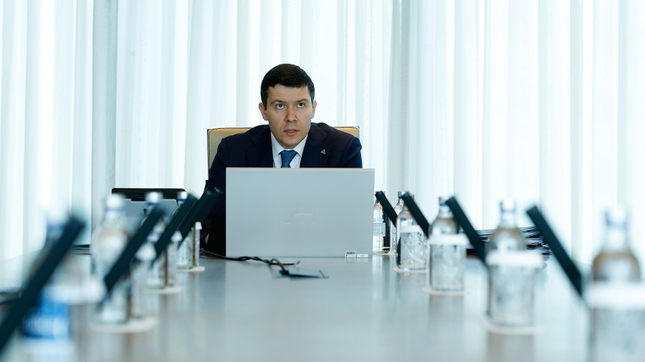 Вячеслав Федорищев обсудил внедрение робототехнических систем и комплексов в отраслях промышленности Губернатор Самарской области, председатель коми...
