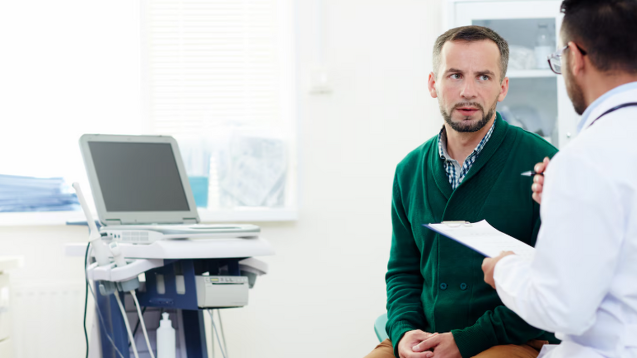 Уролог Дмитрий Королев объяснил причины мужског...