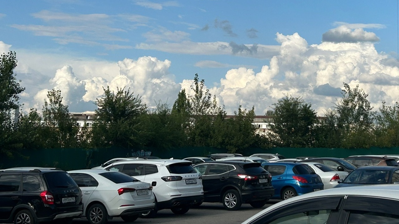 Администрация Самары определила механизм работы городских платных парковок Платные парковки будут работать в будние дни в ...