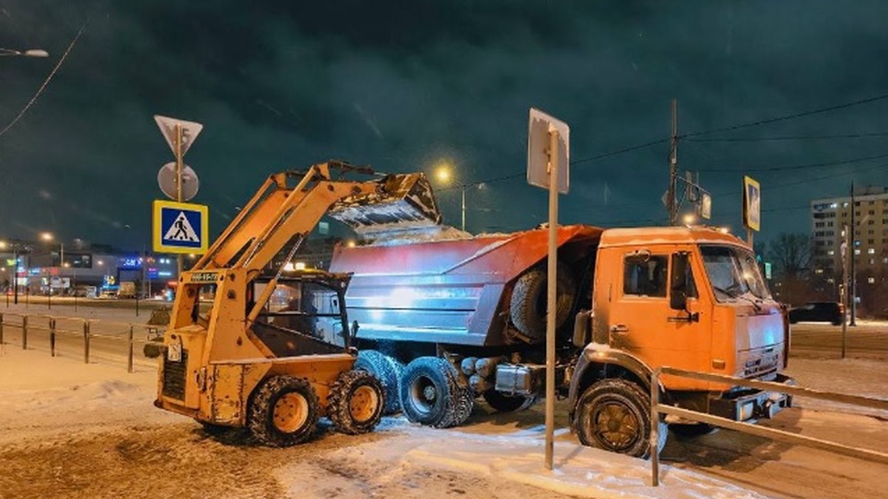 Общий резерв спецтехники составляет более 2 000...
