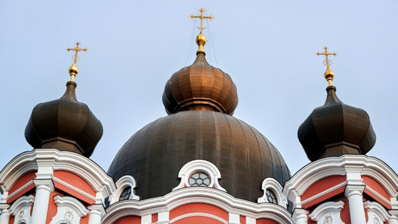 Священник рассказал, как правильно просить прощения в Прощеное воскресенье 22 февраля 2026 года в России верующие отметят ...