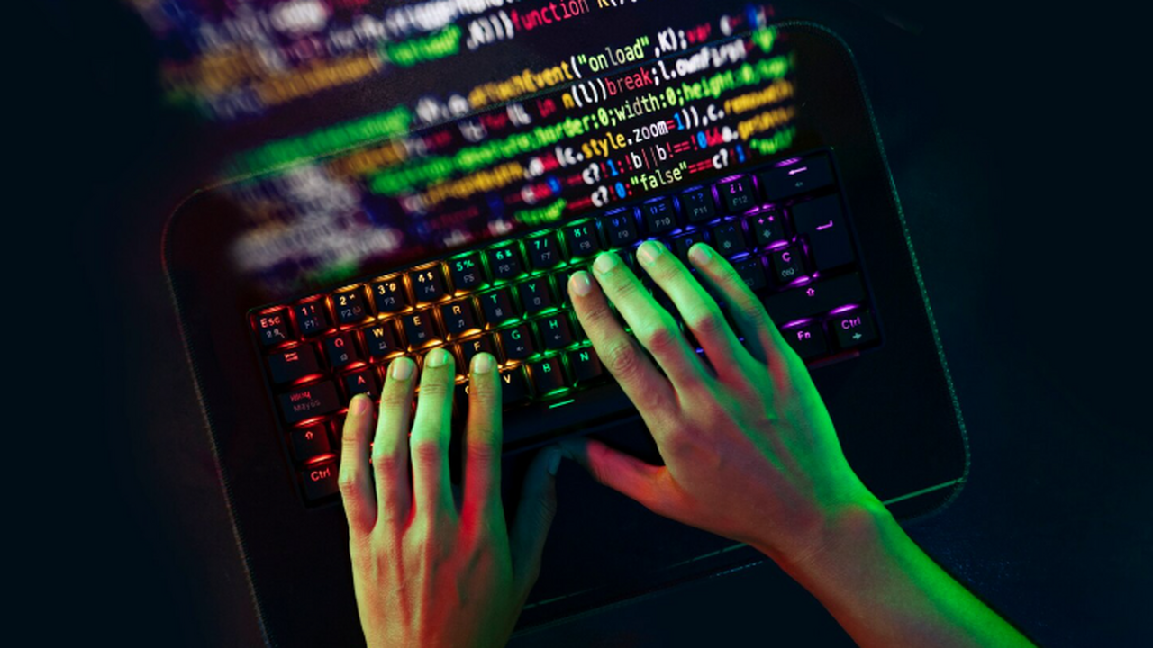 Хакеры массово минируют библиотеки на самом популярном языке Python Хакеры всё активнее используют цепочку поставки...