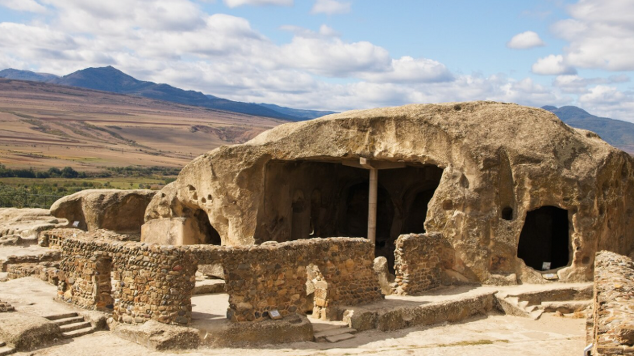 Семиярка: найден город, изменяющий представление о жизни в степи 3600 лет назад Археологи подробно исследовали крупное поселени...