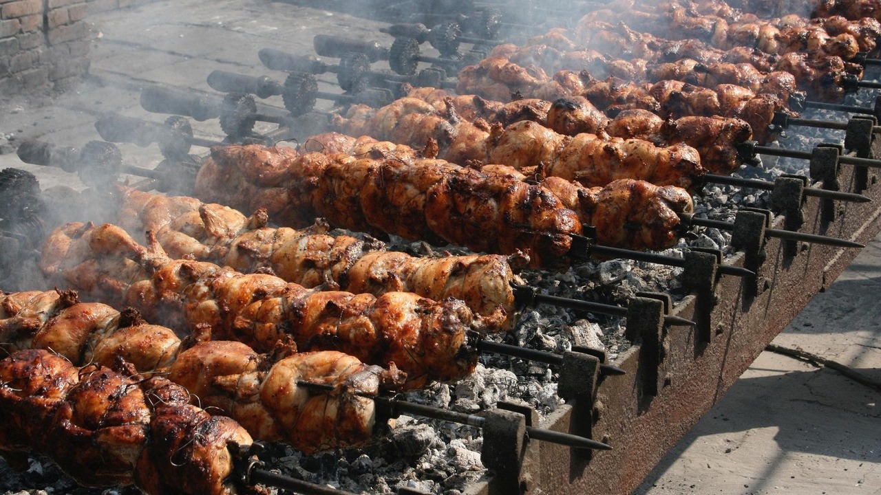 Наиболее популярным продуктом для шашлыка остаё...