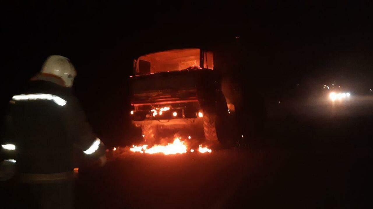 Автомобиль загорелся в движении