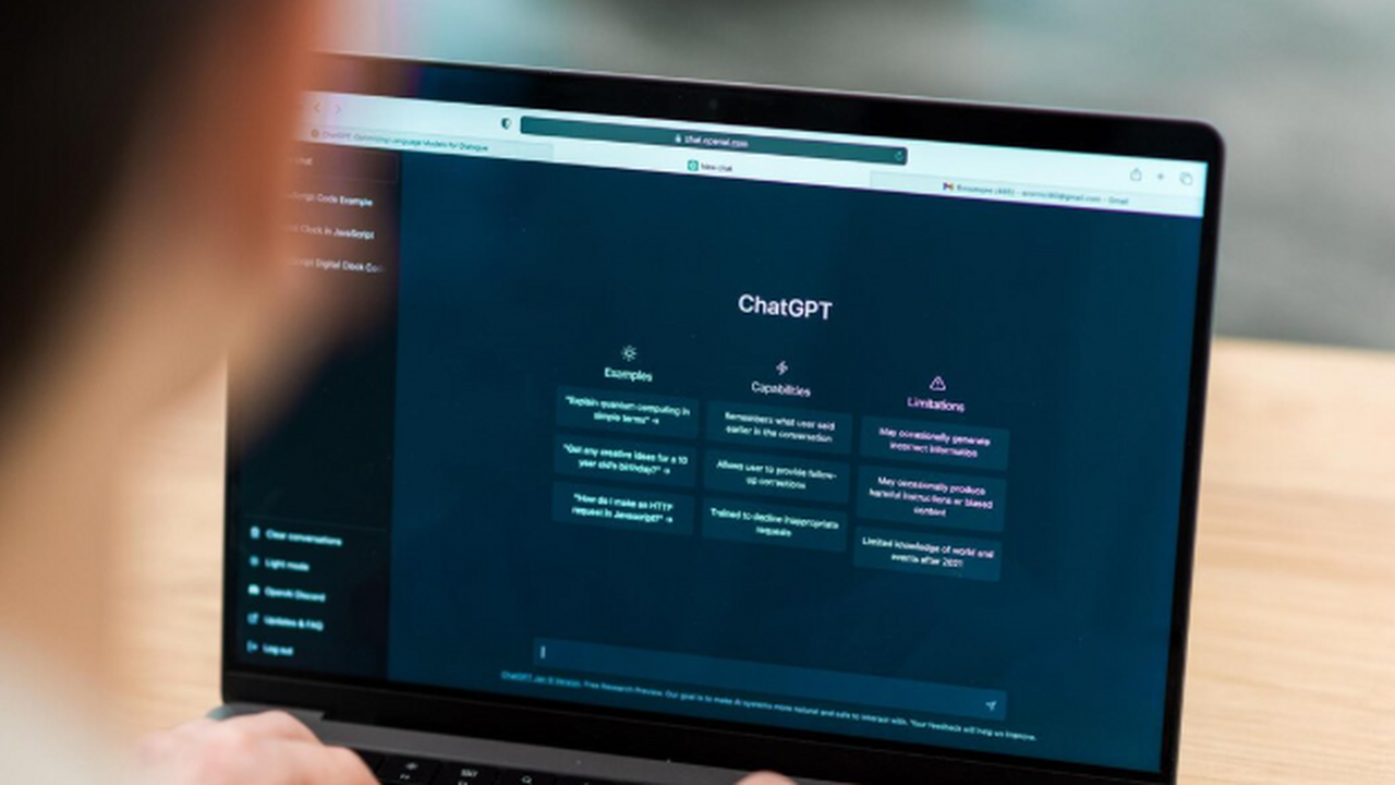 Переезд с ChatGPT: 5 нейросетей, из‑за которых стоит пересобрать набор инструментов Кажется, все вокруг тестируют новые модели и со...