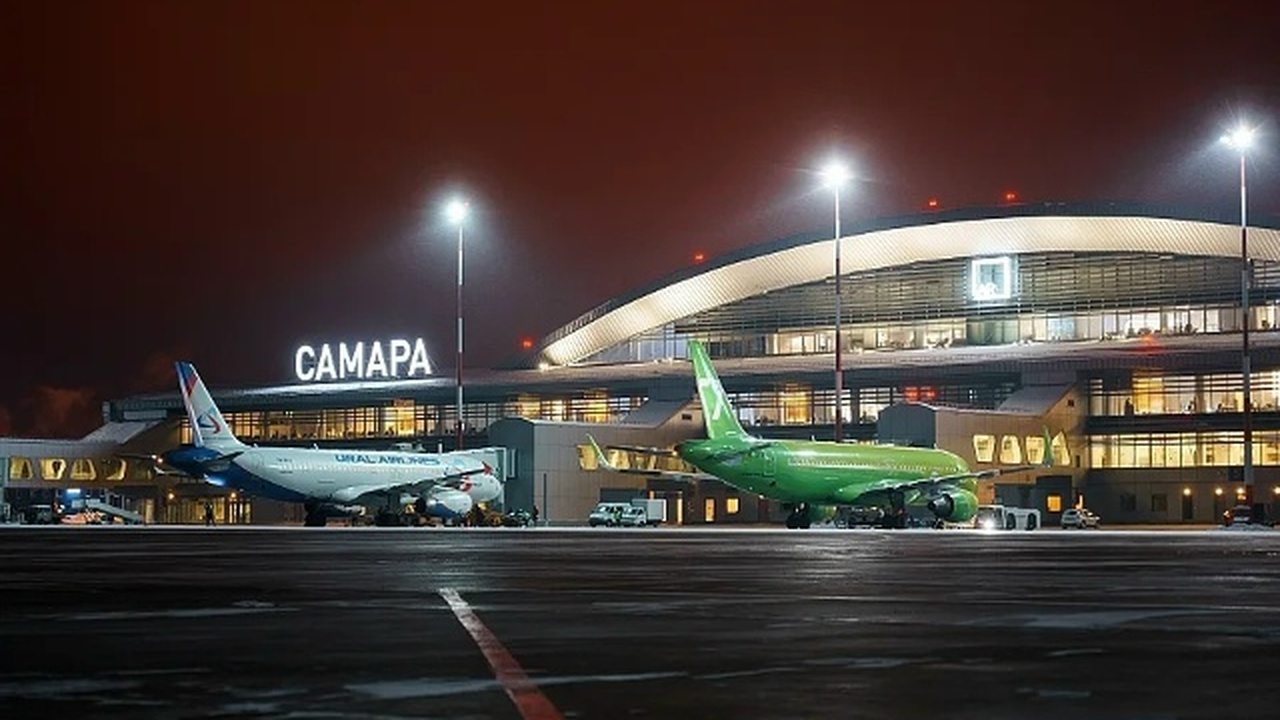 В субботу задержки отмечены в ряде российских а...