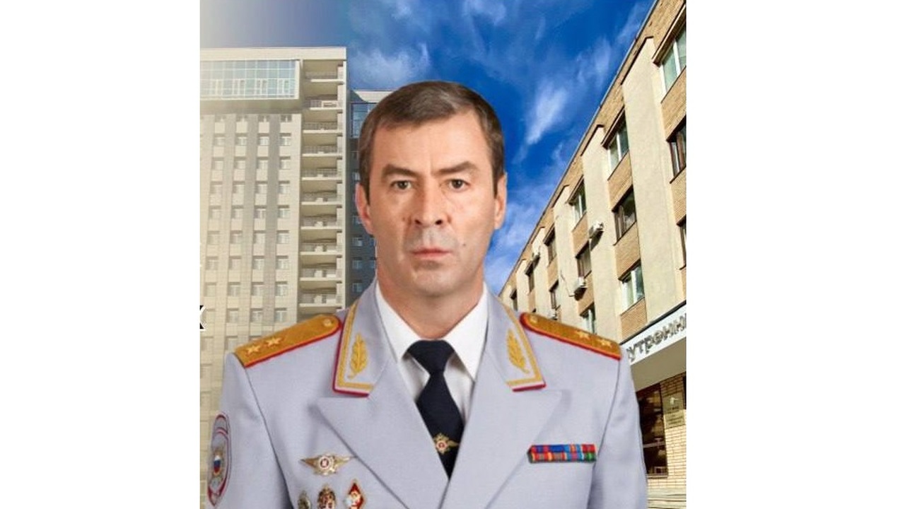 Генерал-лейтенант Иванов назвал ветеранов-участковых Самарской области легендами Начальник областного главка поздравил участковы...