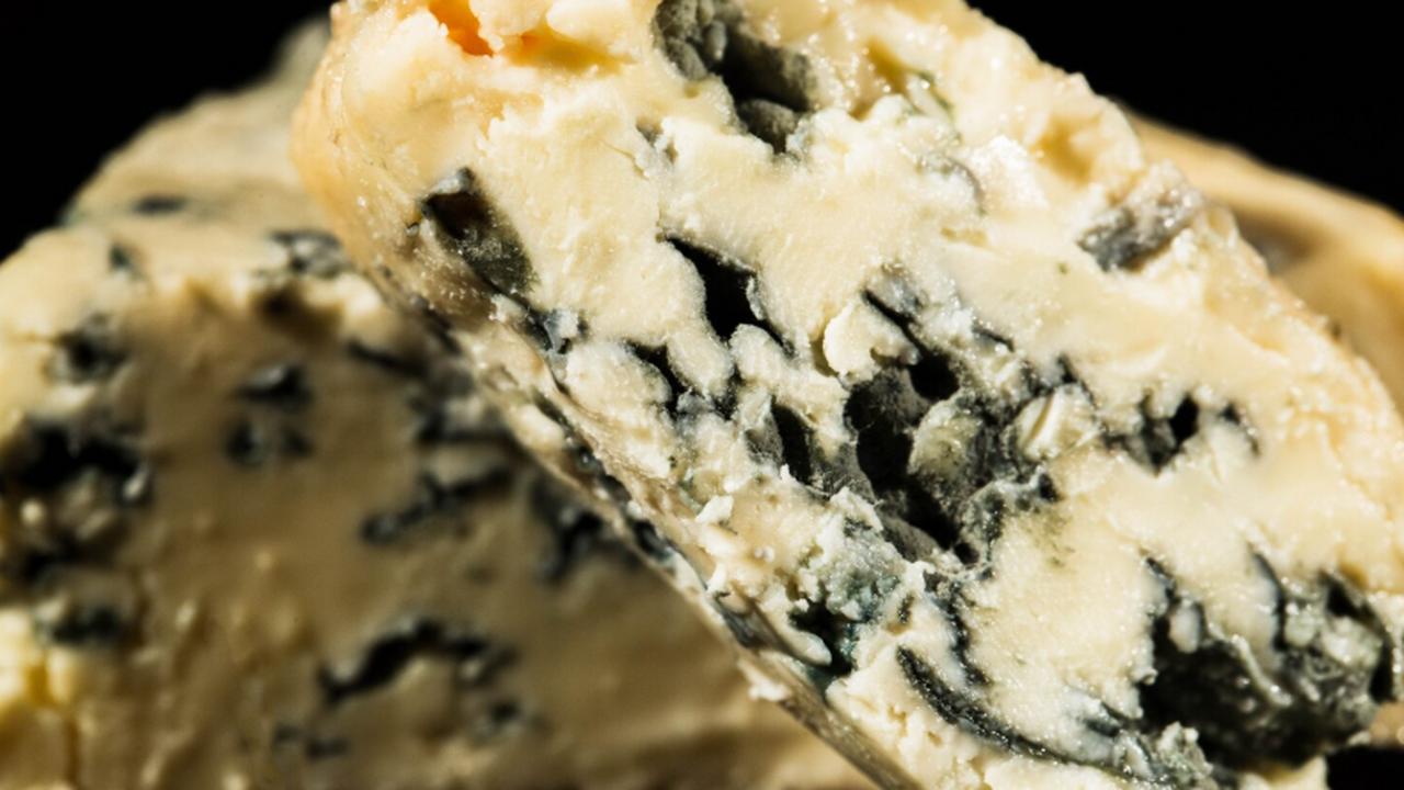 Юлия Сластен рассказала РИА Новости, что сыр с ...