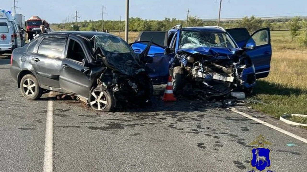 В ДТП под Самарой травмы получили двое взрослых и два ребенка В ДТП травмы получили двое взрослых и два ребенка