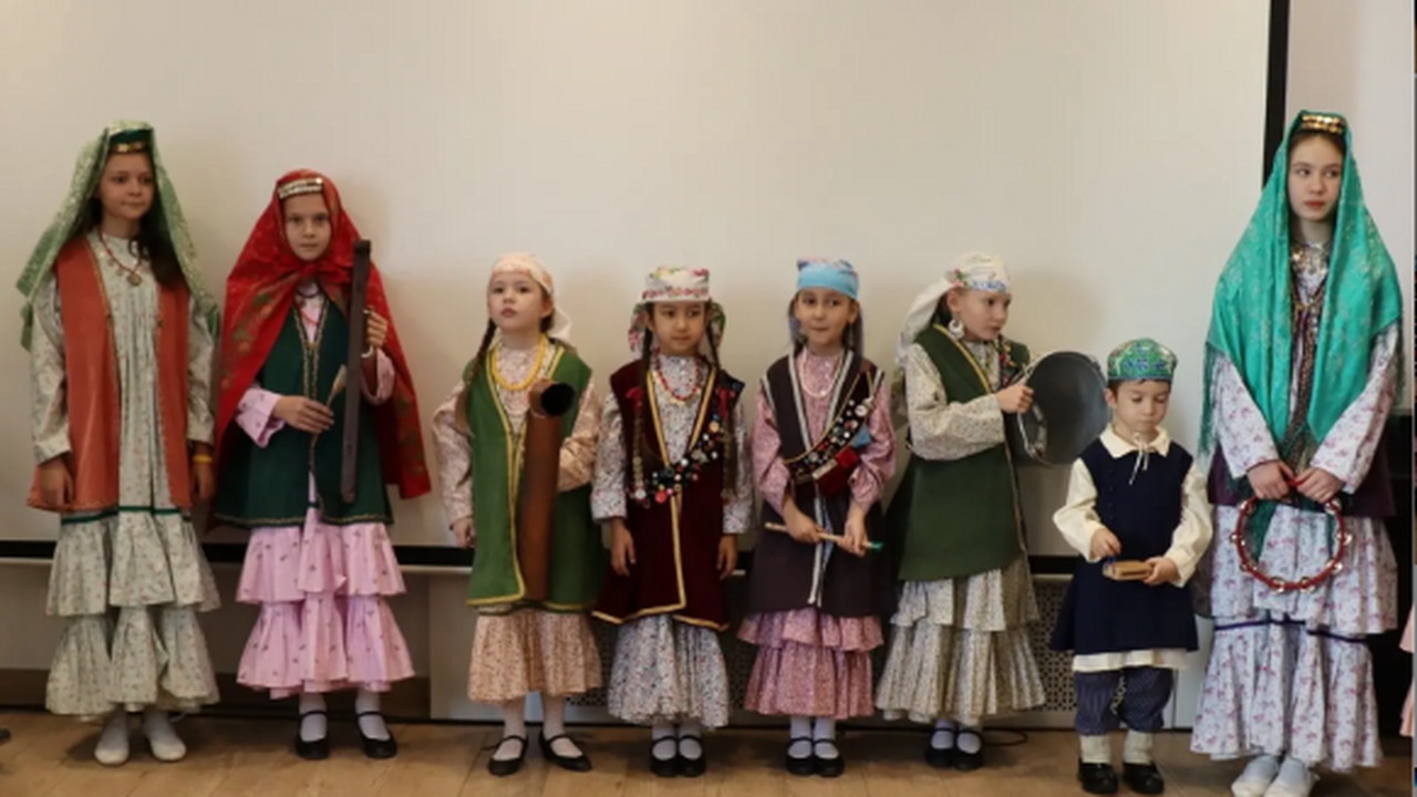 Участники узнали о современной татарской детско...