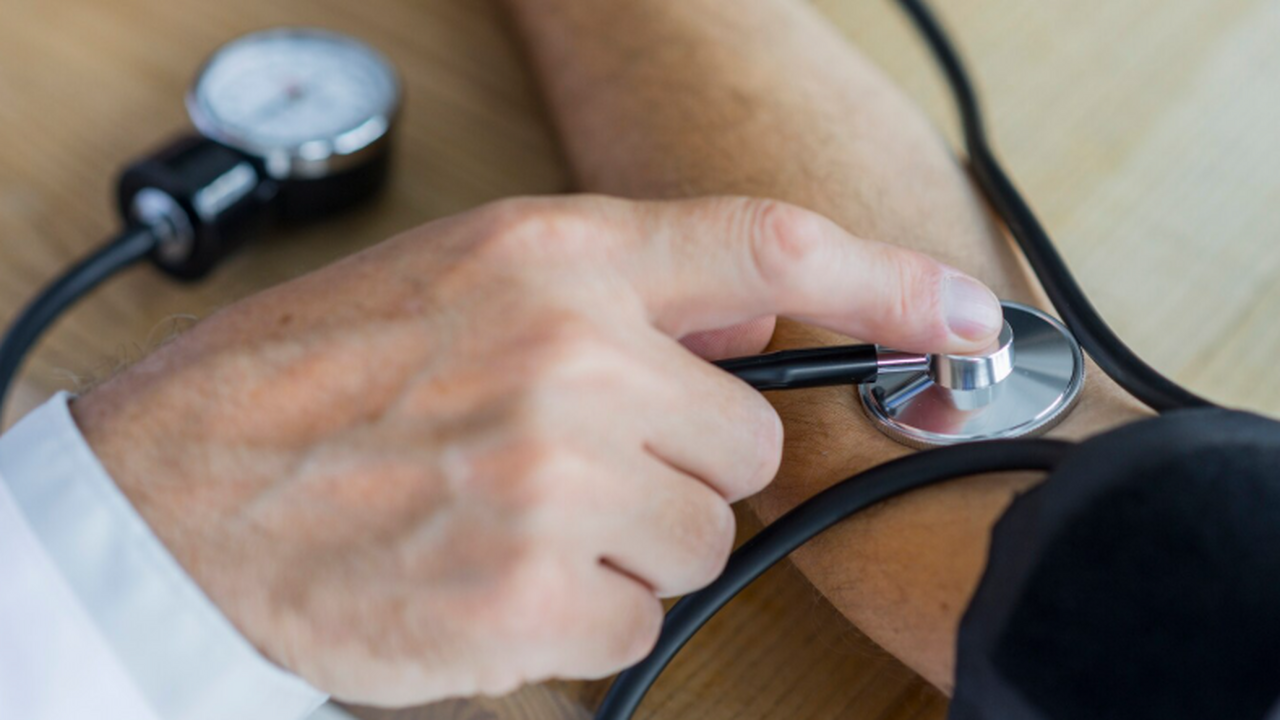 Учёные обнаружили, что курение матерей во время...