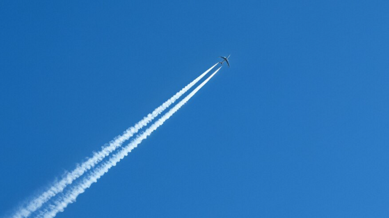 Эксперты рассказали про сверхзвук и чему равна сверхзвуковая скорость Звук представляет собой колебания давления, рас...