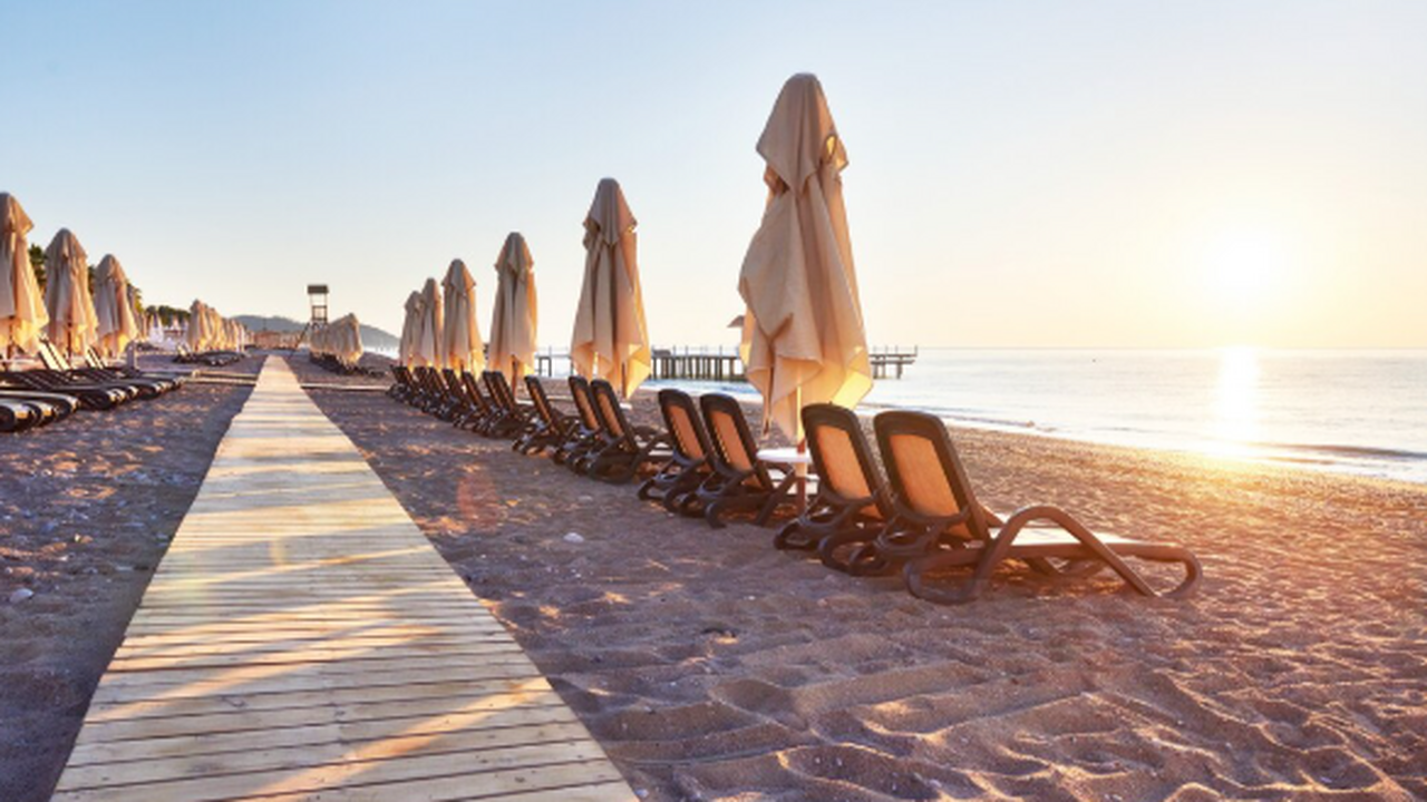 Сколько стоит жилье у моря в 2026 году: цены на курортах России На майские праздники 2026 года аренда жилья у м...