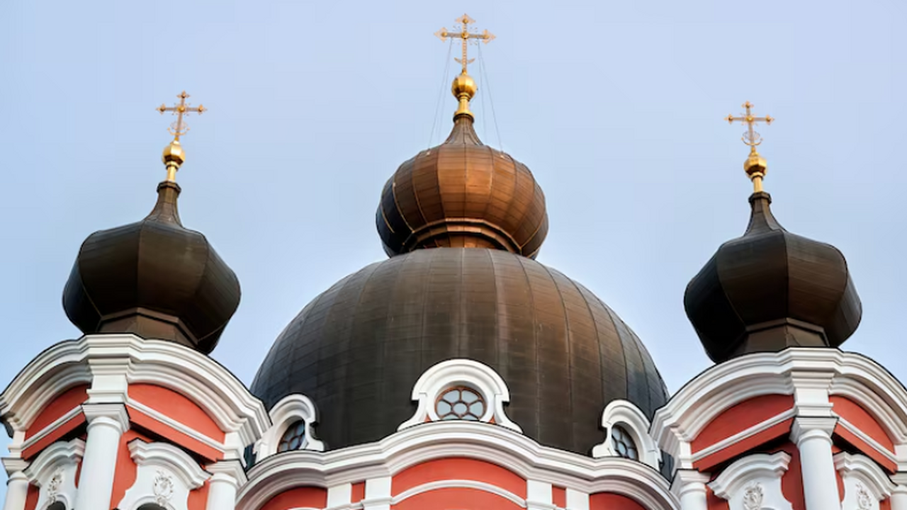 Церковь оценивает миграционные вызовы, благосло...